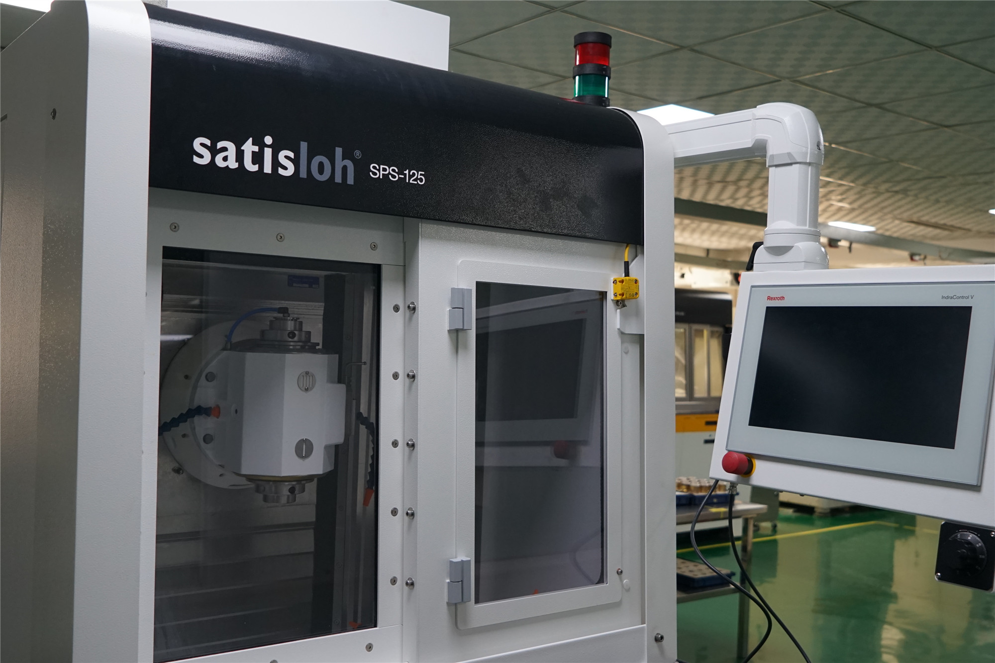 博信光電、非球面製造力向上|SPS 125 装置導入