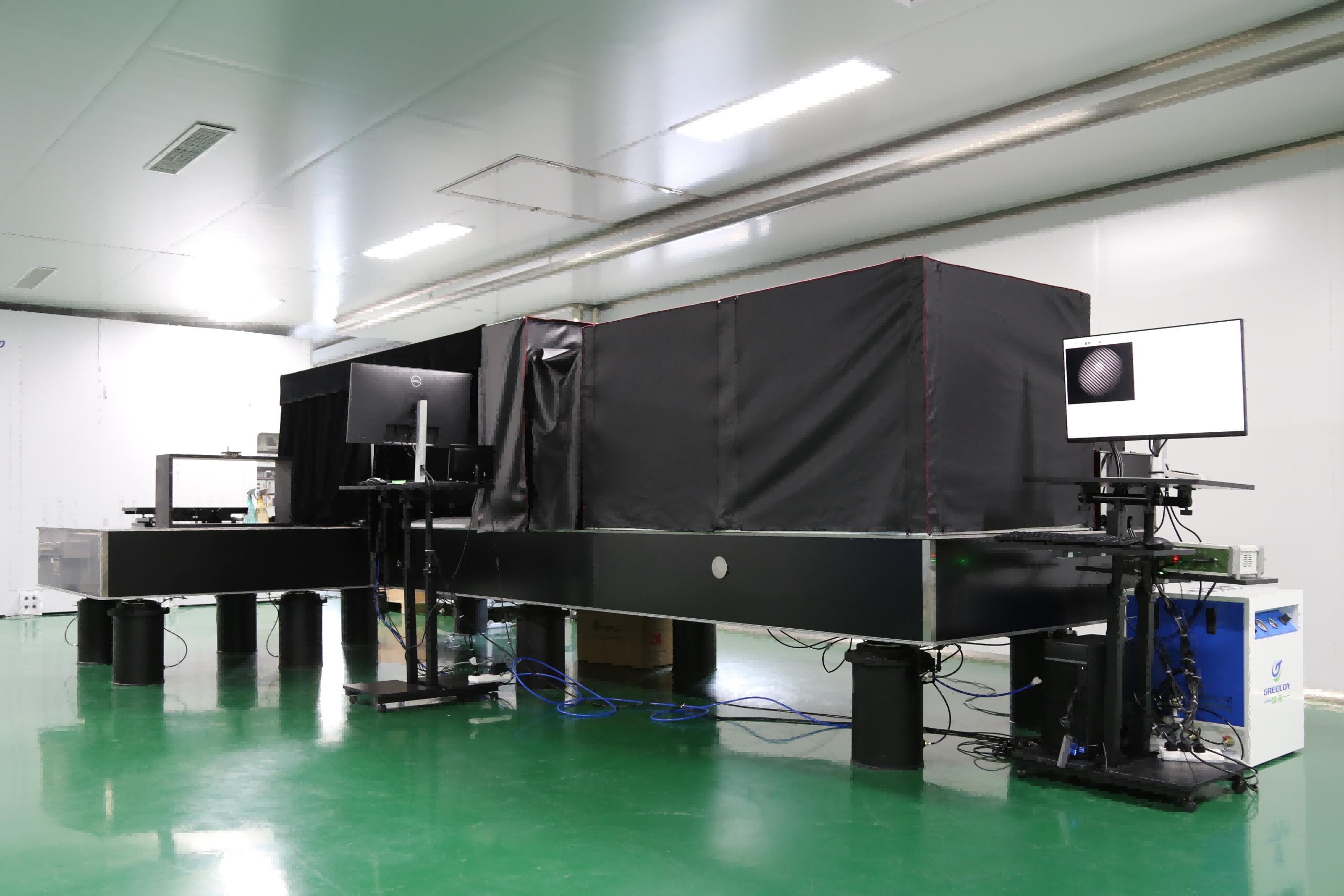 650横式レーザー干渉計